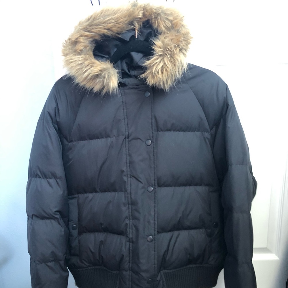 Gap Black Puffy Jacket + faux fur lined hood